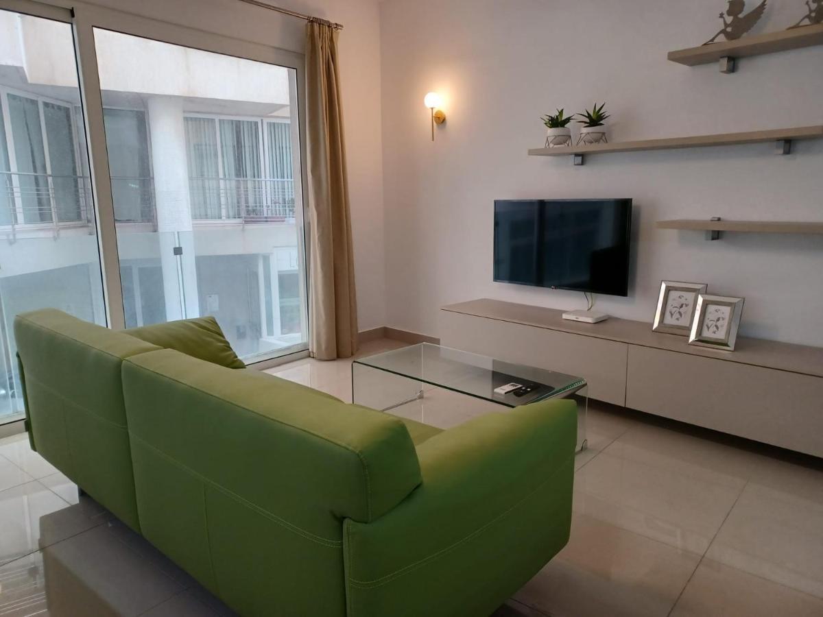 Sliema Apartment Close To Beach Bagian luar foto