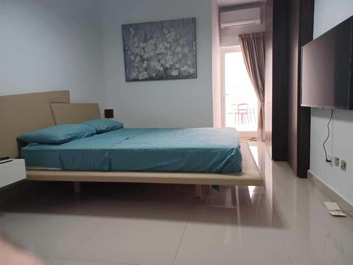 Sliema Apartment Close To Beach Bagian luar foto